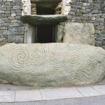 Newgrange,_Ireland[1]